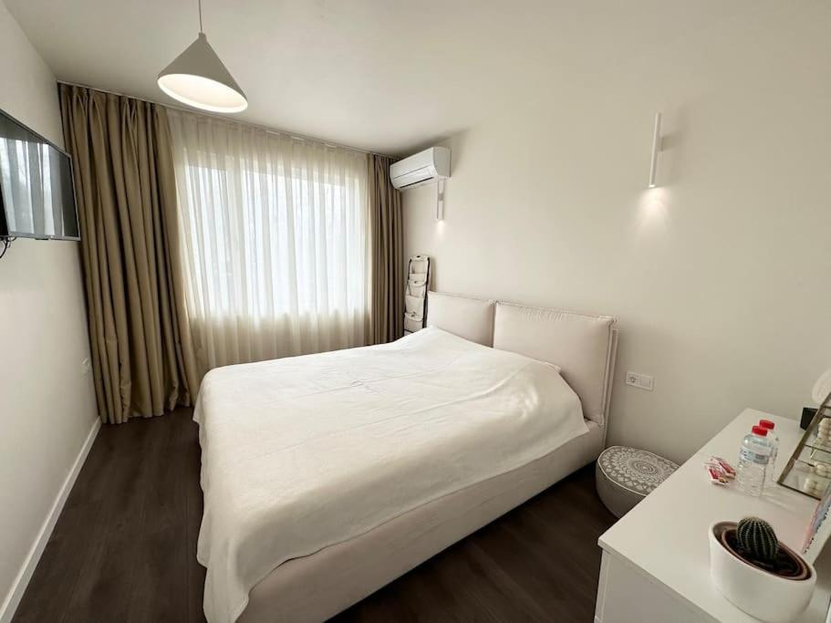 New Luxury Furnished Apartment - Beach, Varna Center & Fast Wi-Fi ภายนอก รูปภาพ
