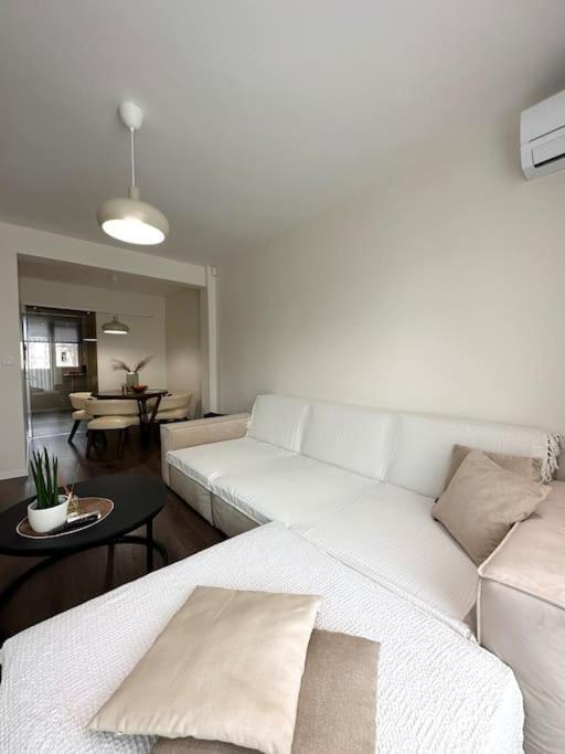 New Luxury Furnished Apartment - Beach, Varna Center & Fast Wi-Fi ภายนอก รูปภาพ